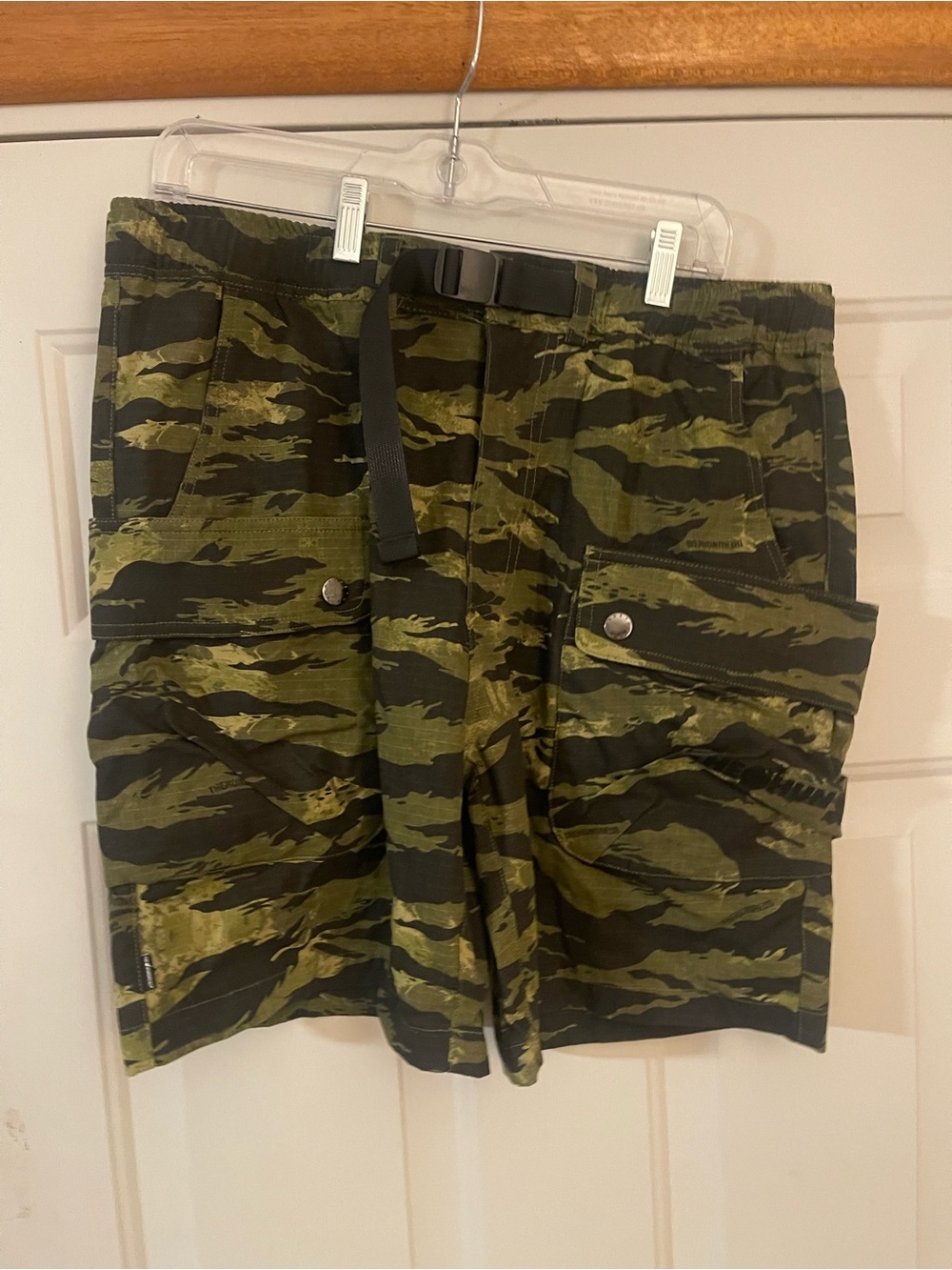 The Hundreds Men’s Fight Back Green Tiger Camo Shorts Medium
